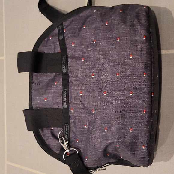 LeSportsac black and grey crossbows. EUC. - Picture 1 of 6